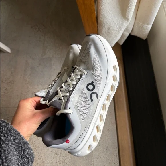 On Running Cloudsurfer Next - women’s size 7 like new - Picture 4 of 8